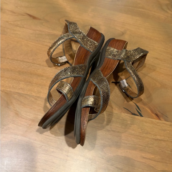 $195 SAS Pampa Toe Loop Sandal Metallic Women’s Size 6.5 - Picture 3 of 8